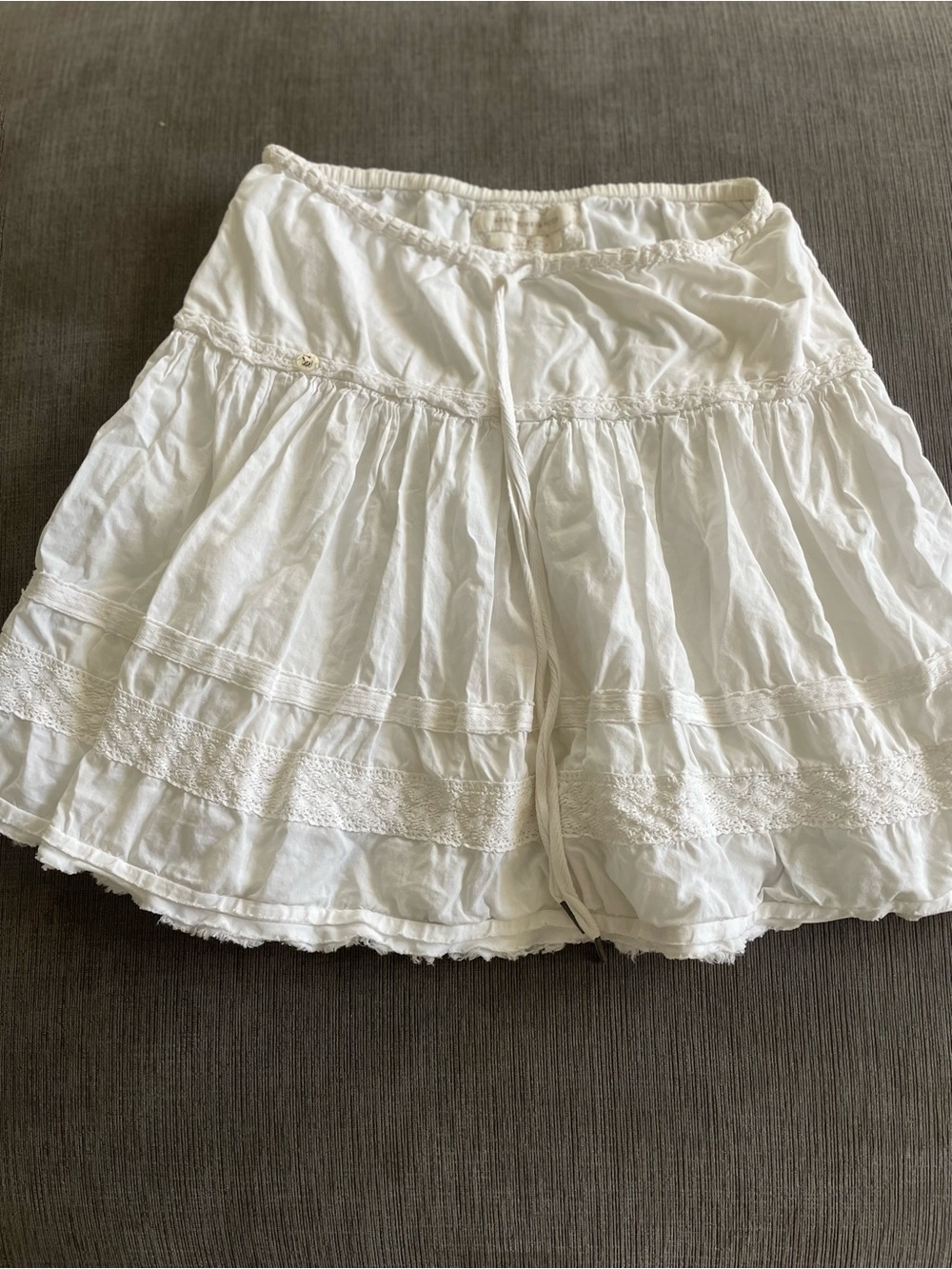 Abercrombie & Fitch White Tiered Mini Skirt